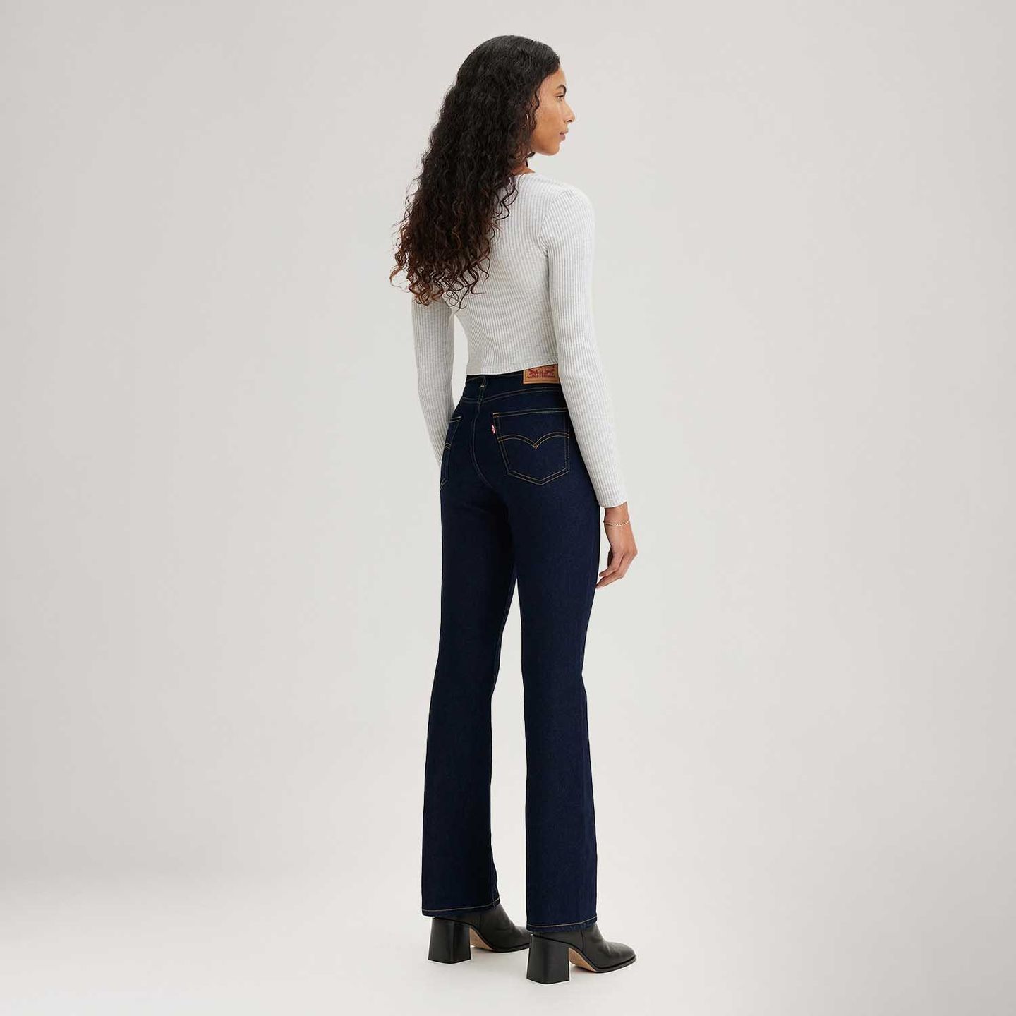 Calça Jeans Levi's® 725® High Rise Bootcut Lavagem Escura - Levi's