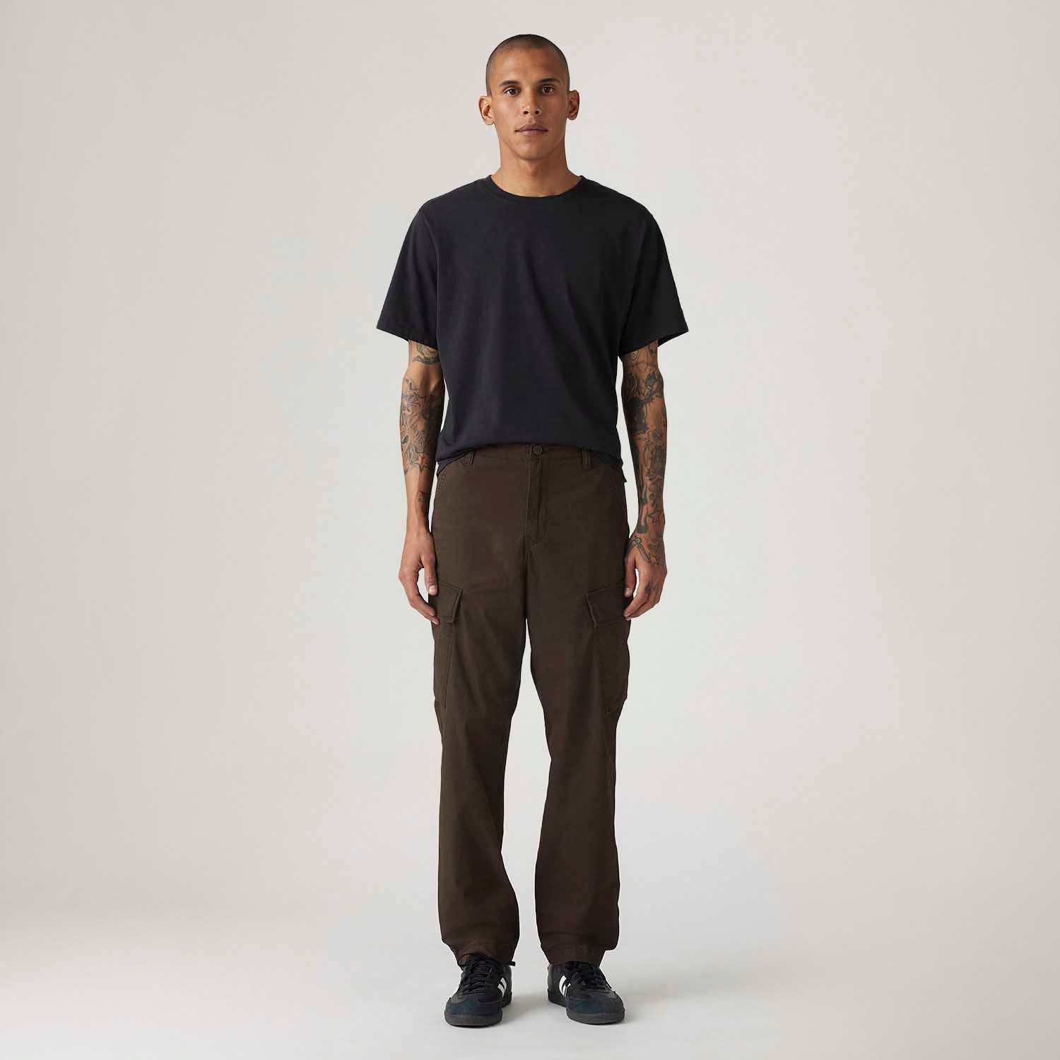 タカラ ニクロチェンシリーズ MC-17&MC-18 Calça Levi's® XX Chino Cargo Taper Marrom - Levi's® Brasil