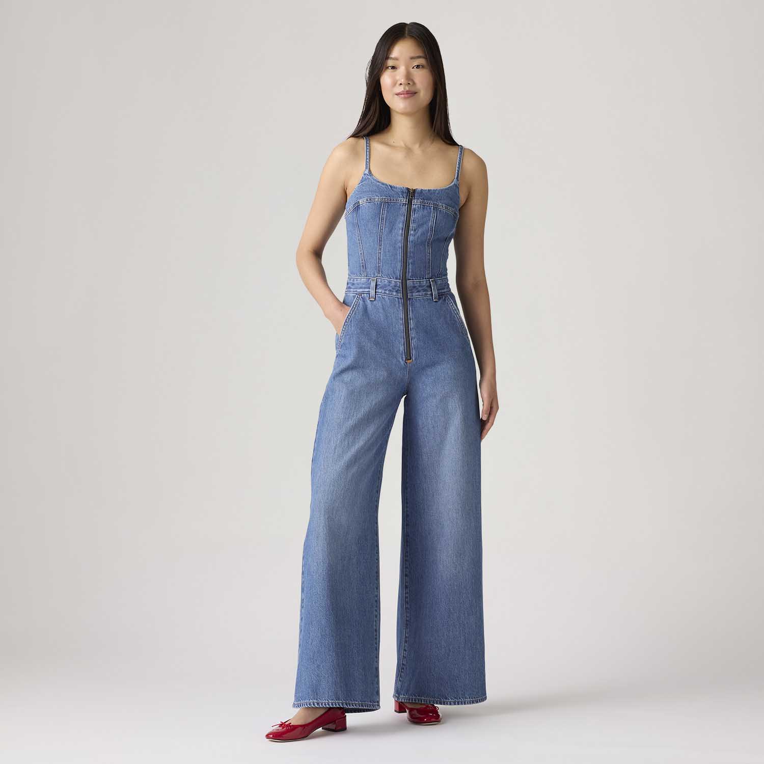 Macacão Jeans Levi's® Bustier Regata Lavagem Média - Levi's® Brasil
