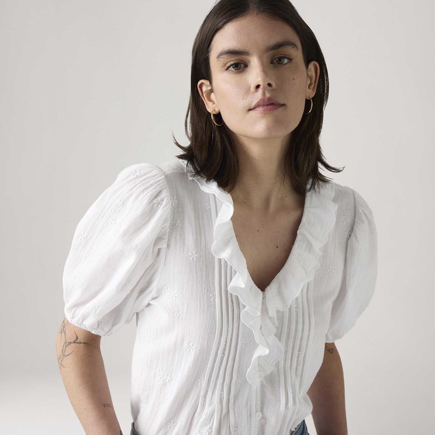 Blusa Levi's® Giselle Ruffle Branca - Levi's® Brasil