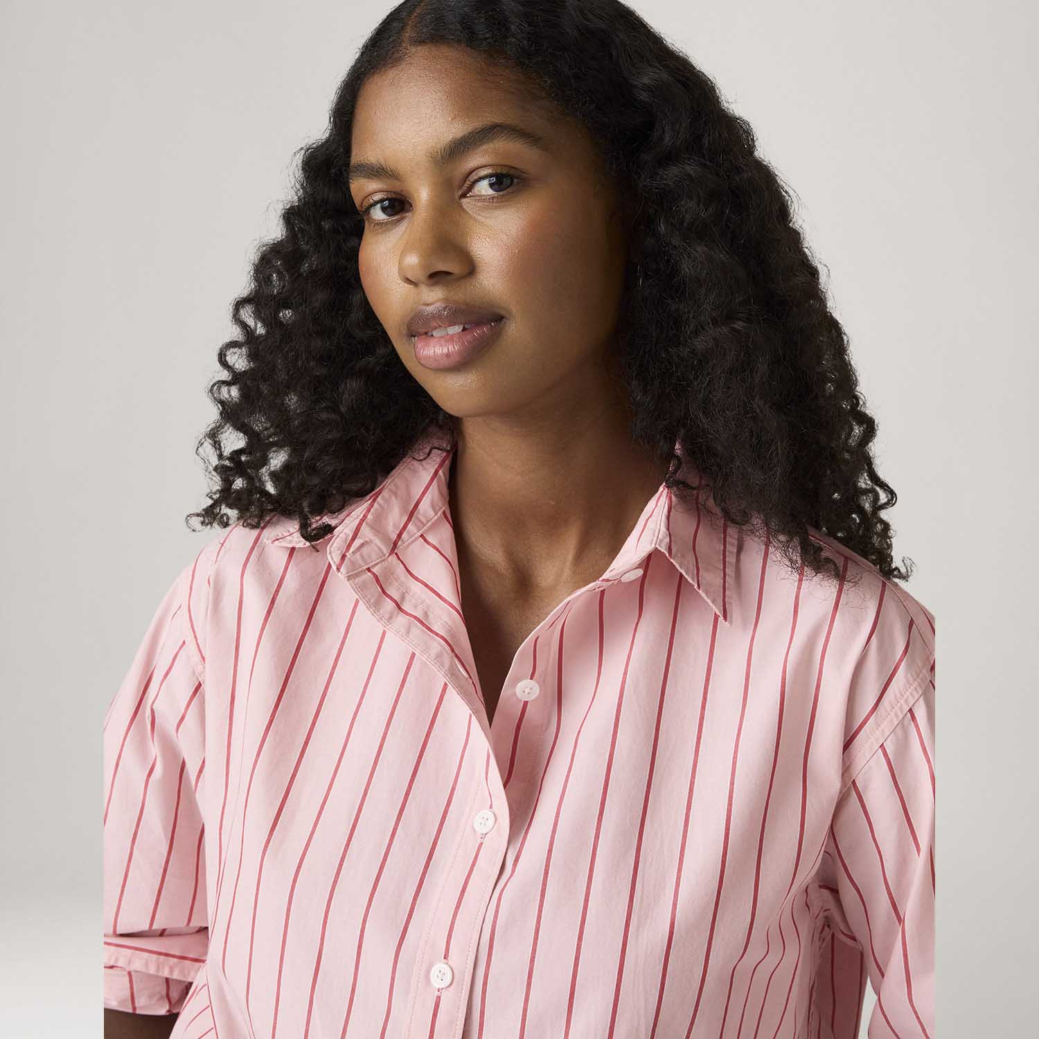 Camisa Levi's® Cropped Harlie Rosa Manga Longa | FastStore PDP