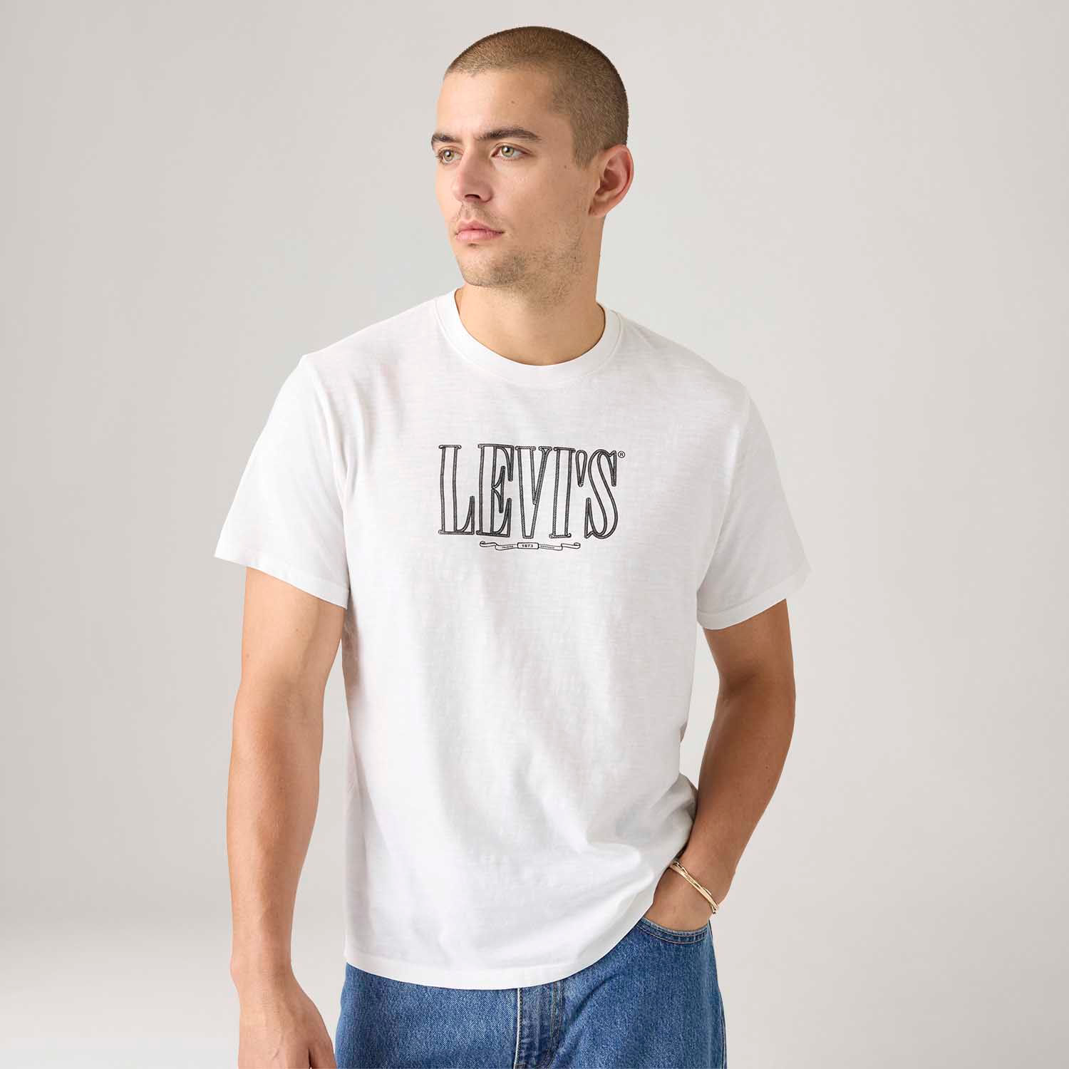 Camiseta Levi's® Relaxed Branca Manga Curta - Levi's® Brasil
