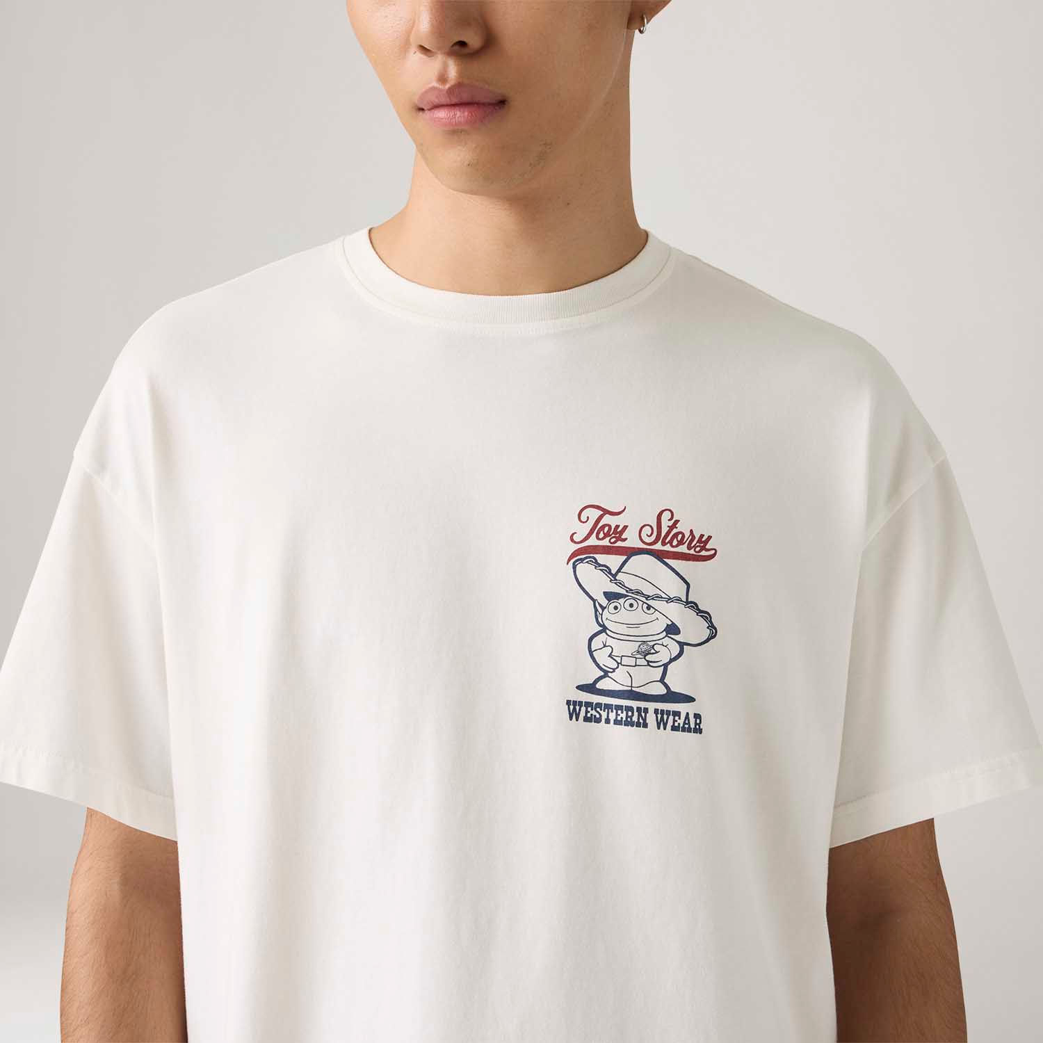 Levi's® X Toy Story Camiseta Group Boxy Branca - Levi's® Brasil