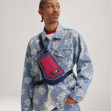 BOLSA LEVI'S® HARNESS VERMELHA E AZUL | COLLAB GUNDAM