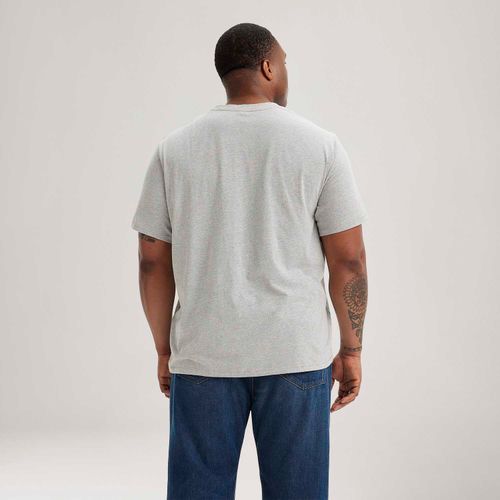 Camiseta Levi's® Big Relaxed Fit Plus Size Manga Curta Cinza