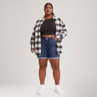 Short Levi's® Plus Size Lavagem Escura
