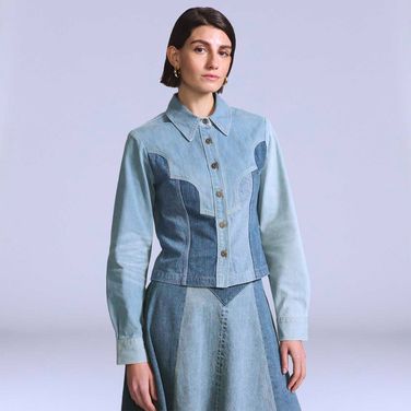 Jaqueta Jeans Levi's® Blue Tab Repor com Recortes Lavagem Média