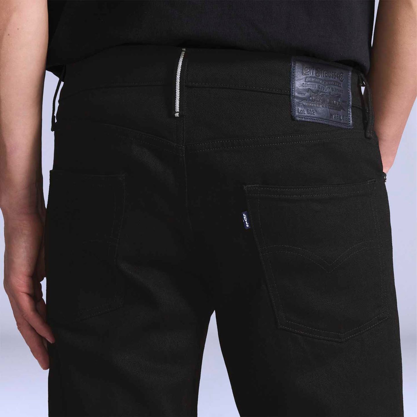 Calça Jeans Levi's® Blue Tab 502® Preta - Levi's® Brasil