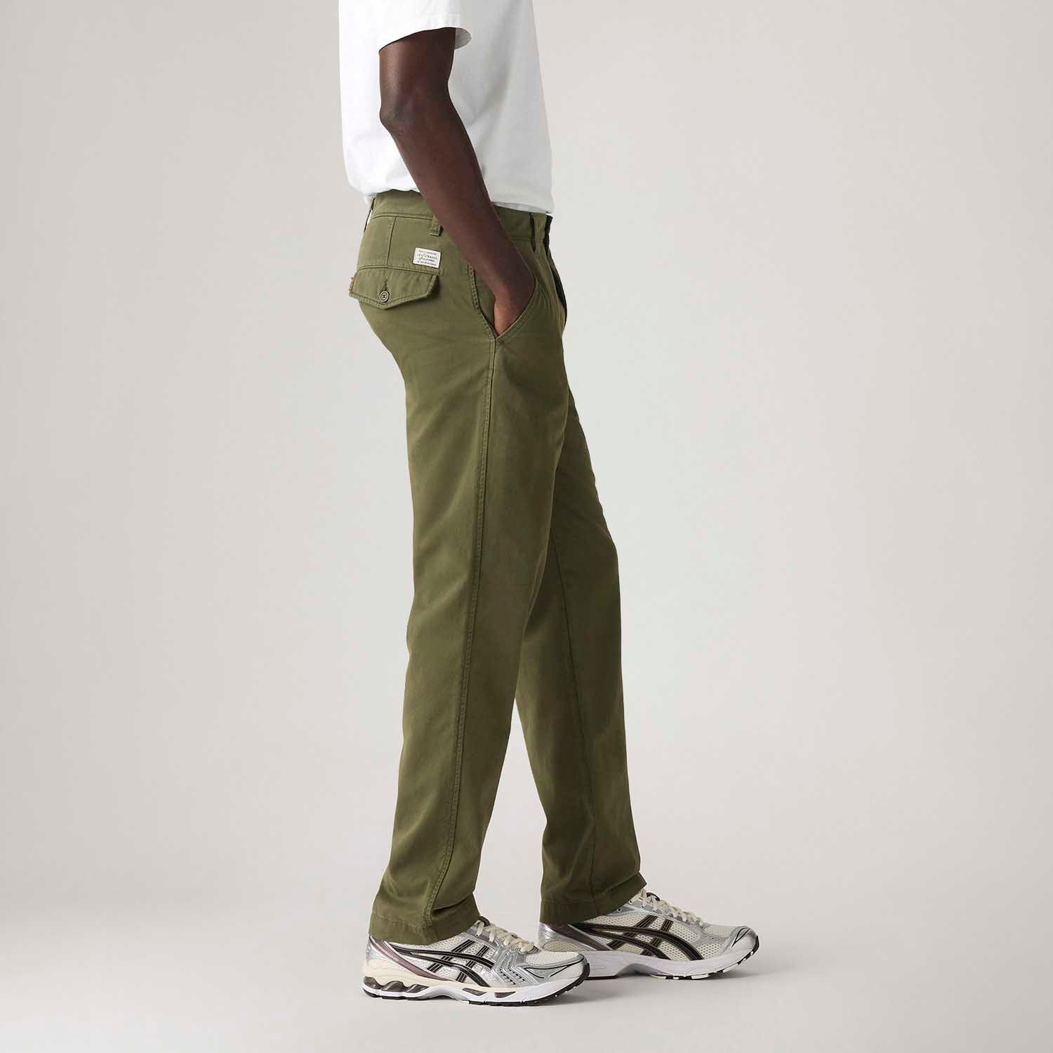 Calça Levi's® XX Chino Authentic Relaxed Verde - Levi's® Brasil