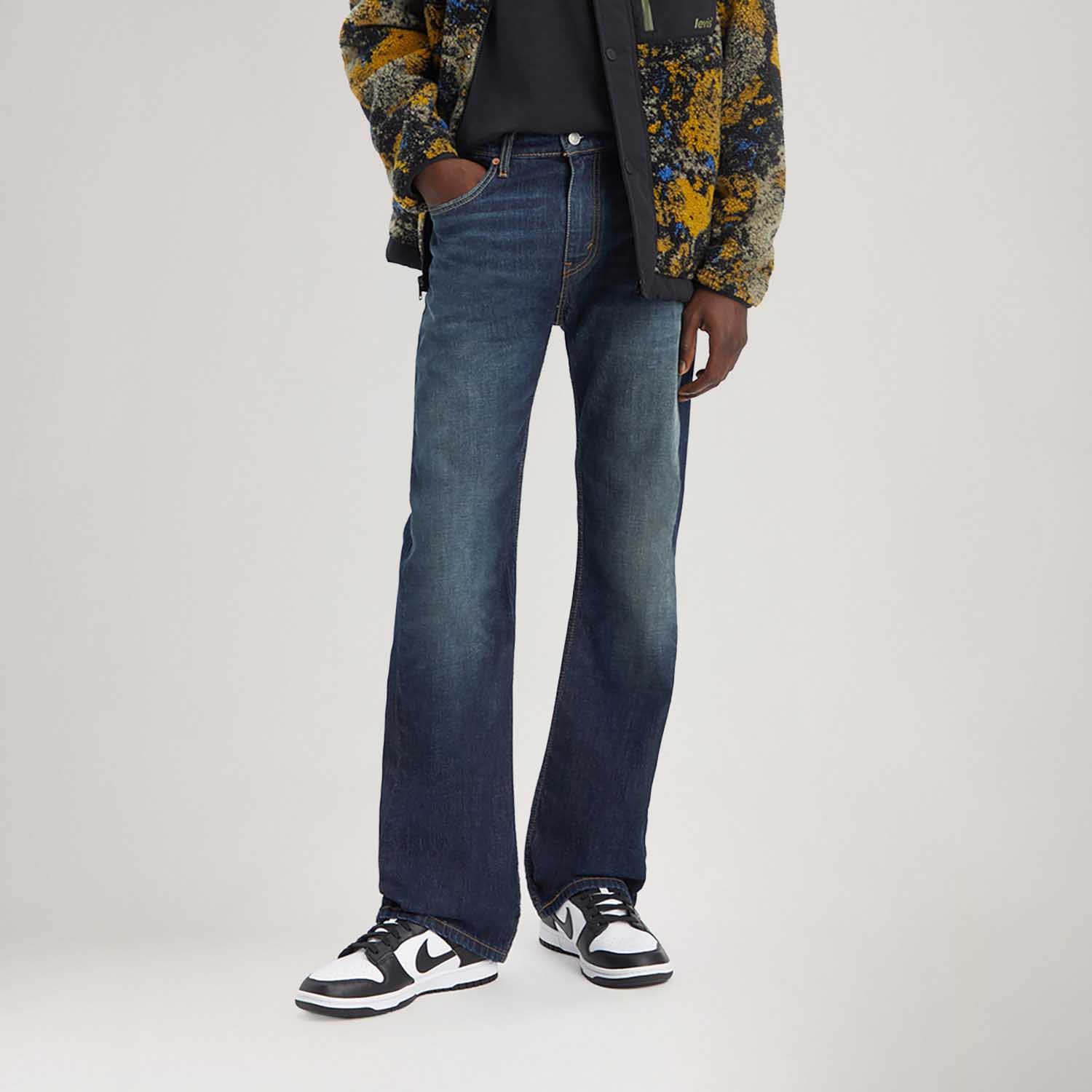 Calça Jeans Levi's® 527® Low Rise Bootcut Lavagem Escura - Levi's