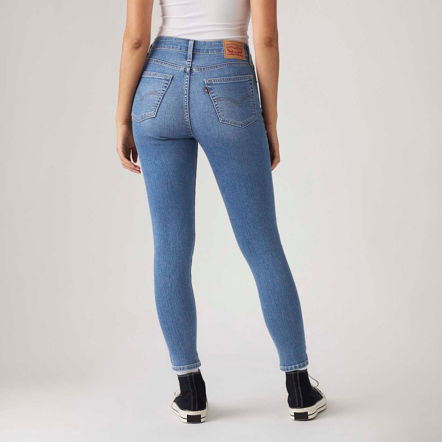 Calça Jeans Levi's® 721® High Rise Skinny Lavagem Média - Levi's
