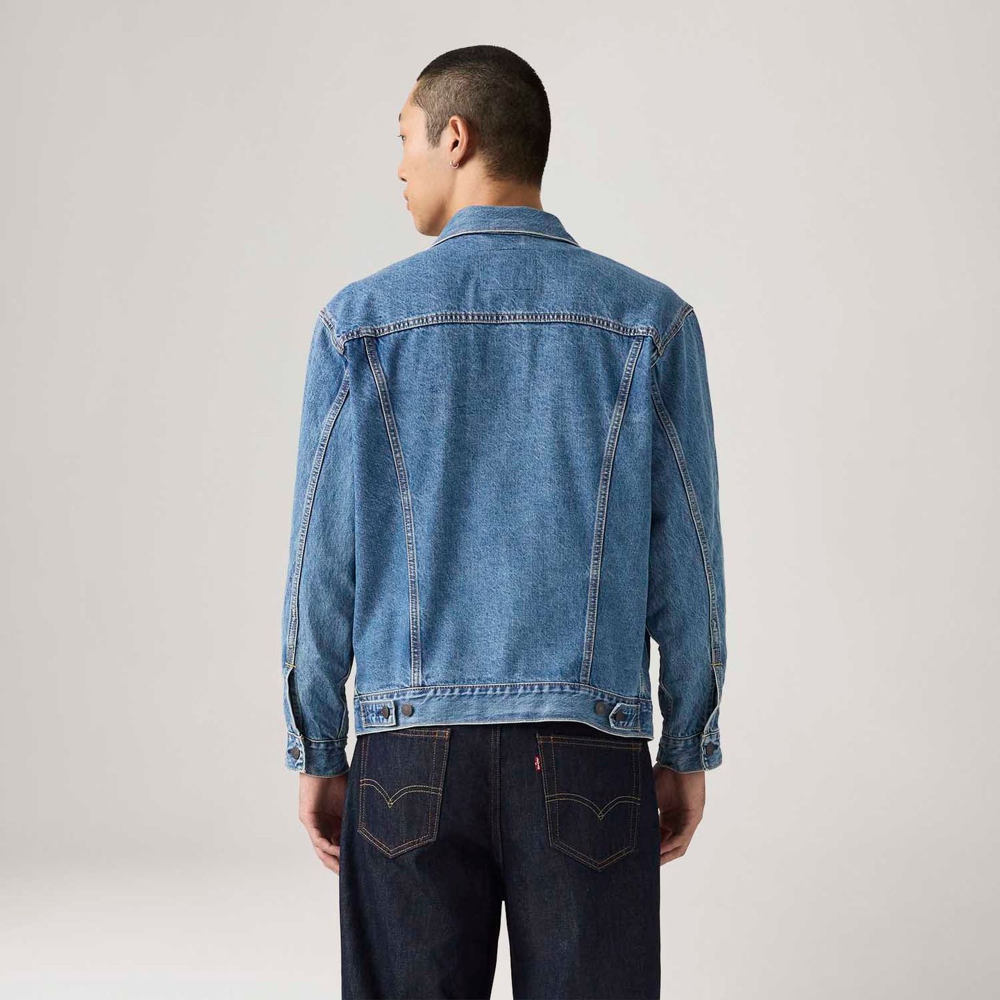 Jaqueta Jeans Levi's® Relaxed Trucker Lavagem Média - Levi's® Brasil