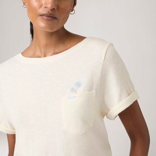 Camiseta Levi's® Graphic Julie Off White Manga Curta