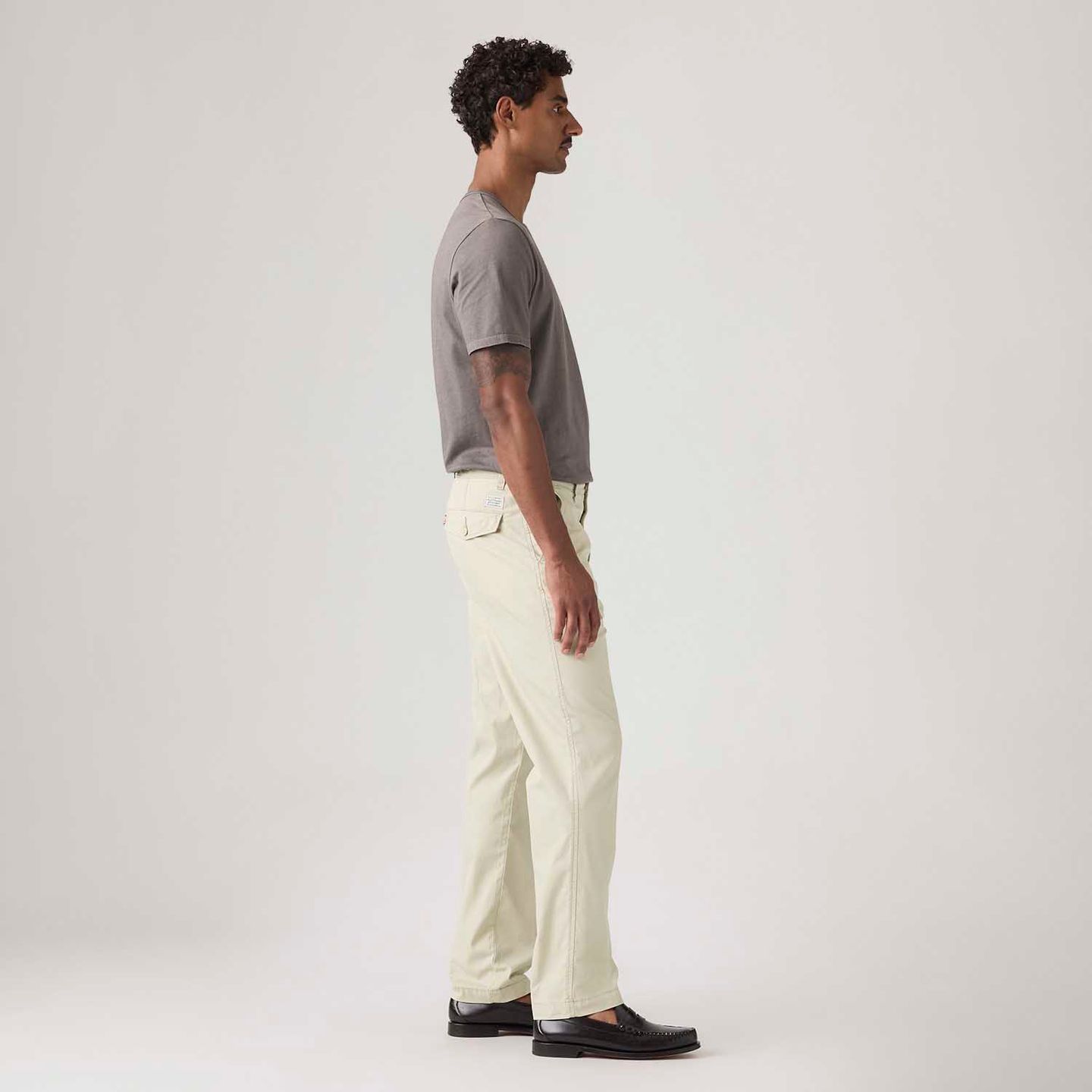Calça Levi's® XX Chino Authentic Relaxed Off White - Levi's® Brasil