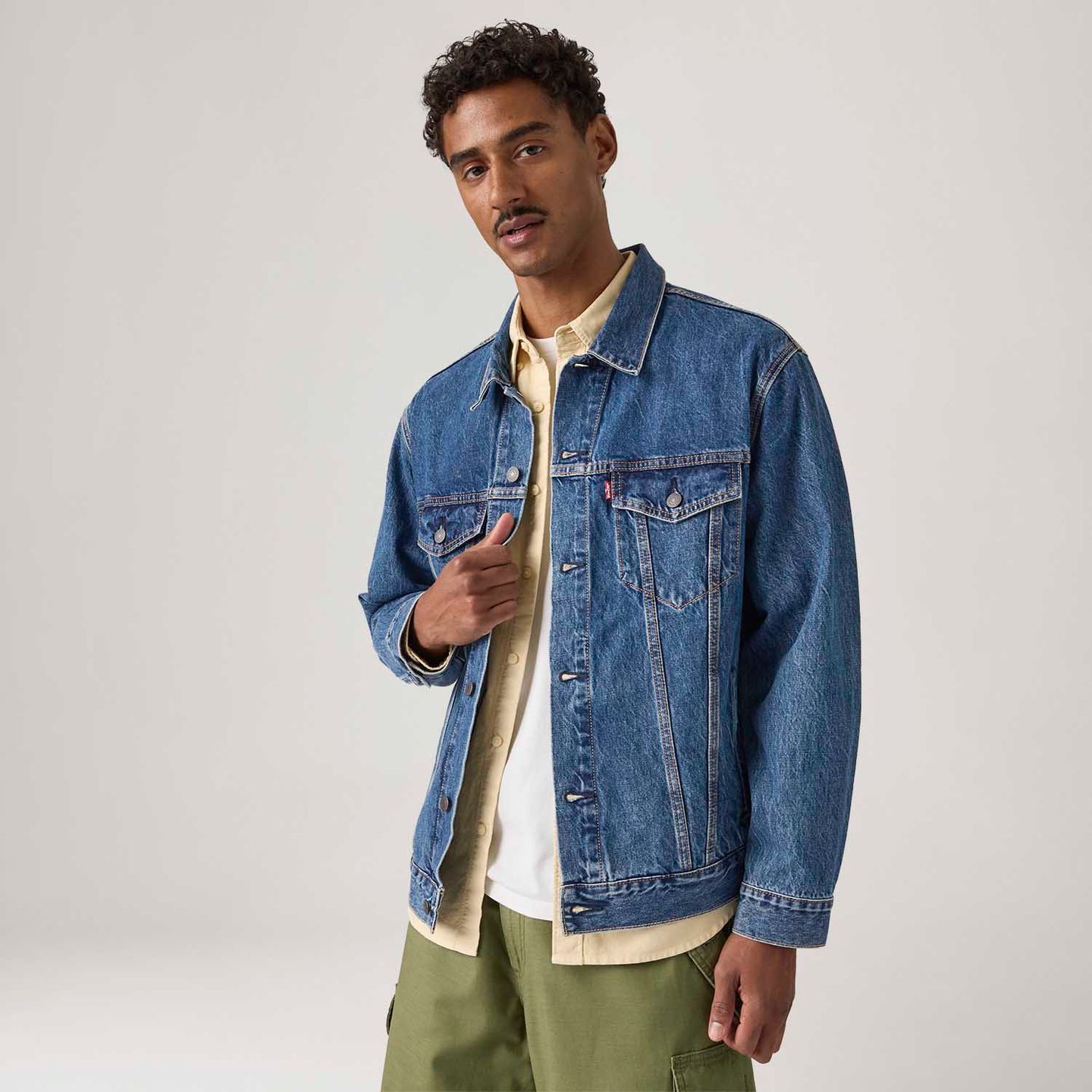 Jaqueta Jeans Levi's® Relaxed Trucker Lavagem Média - Levi's® Brasil