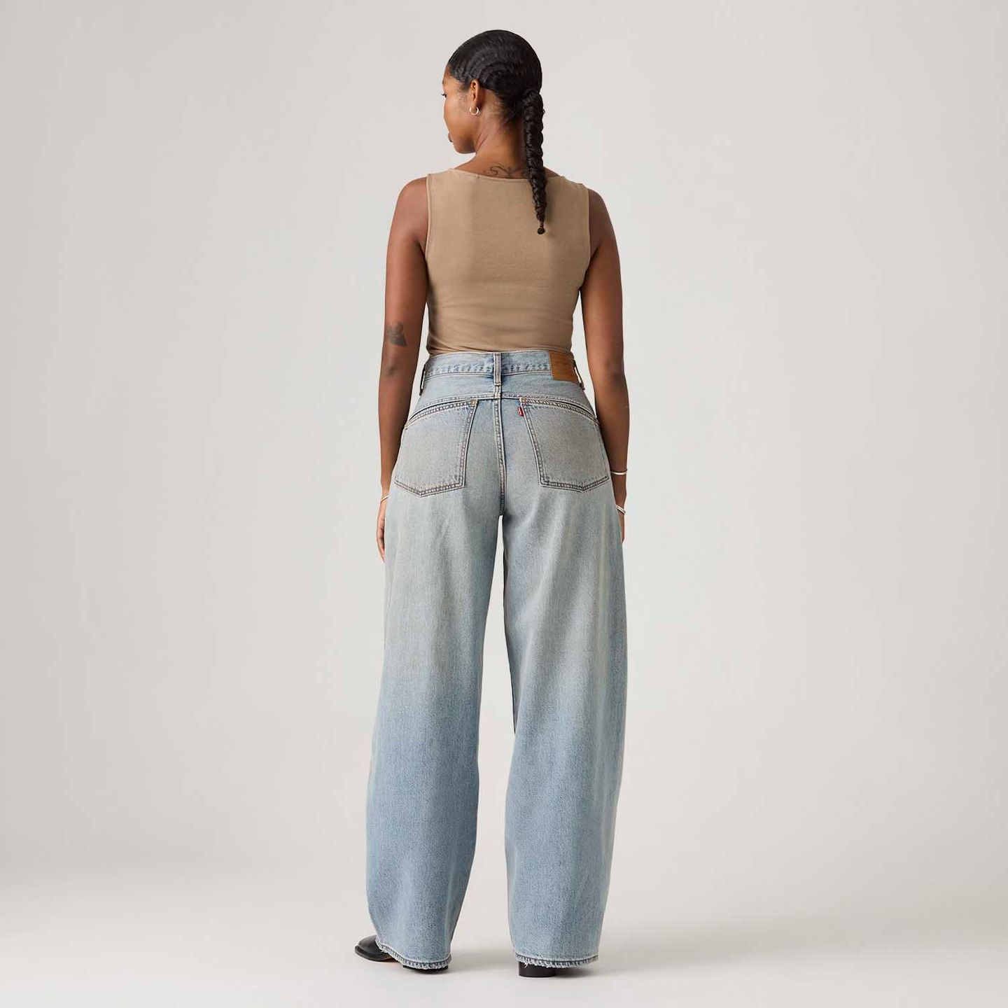 パンツ Levi's Super Baggy Barrel Jeans 27 Calça Jeans Levi's® Super Baggy Barrel Lavagem Clara - Levi's® Brasil