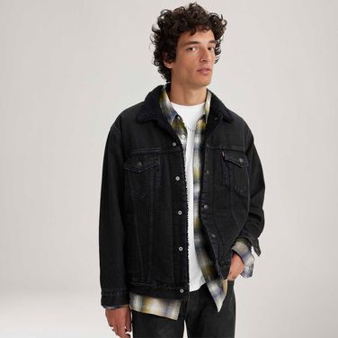 Jaqueta Jeans Levi's® Trucker Relaxed Sherpa Preta
