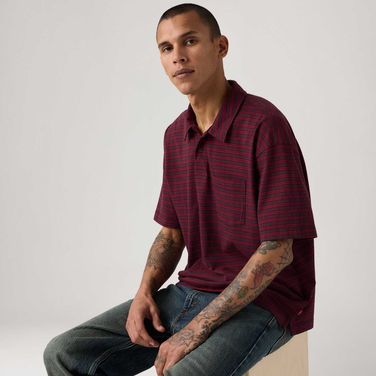 Polo Levi's® Finn Boxy Listrada Vinho Manga Curta
